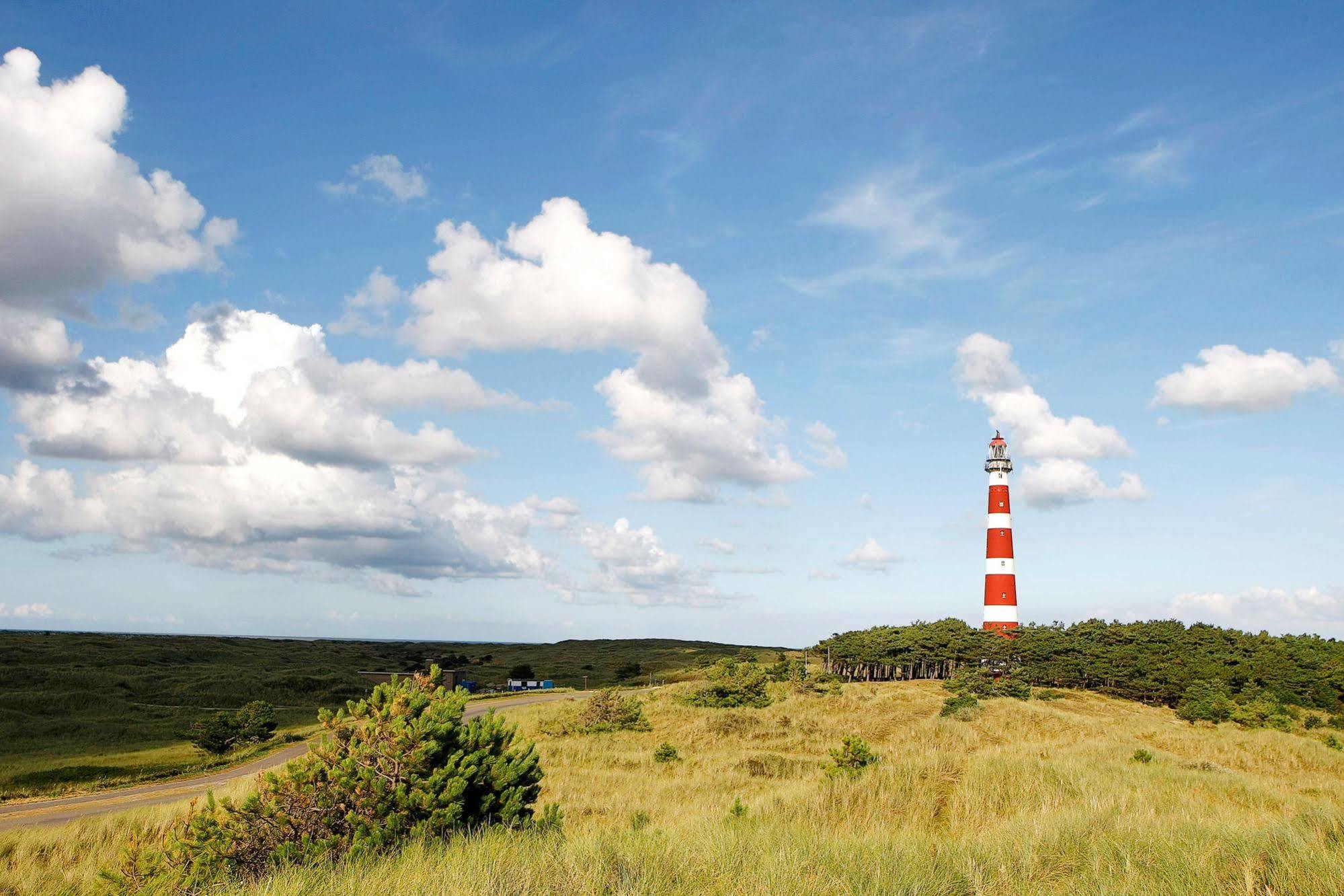 Fletcher Hotel-Restaurant Noordsee-Ameland Nes  Exterior photo